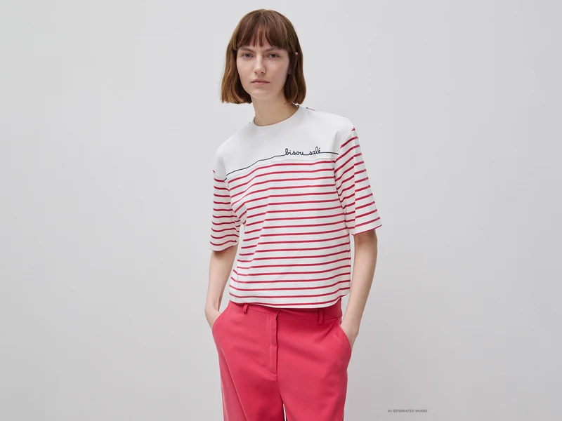 Gestreiftes Matrosen-T-Shirt mit Stickerei