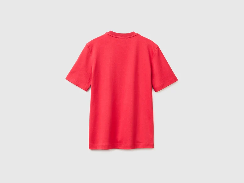 T-Shirt mit normaler Passform und Rundhalsausschnitt