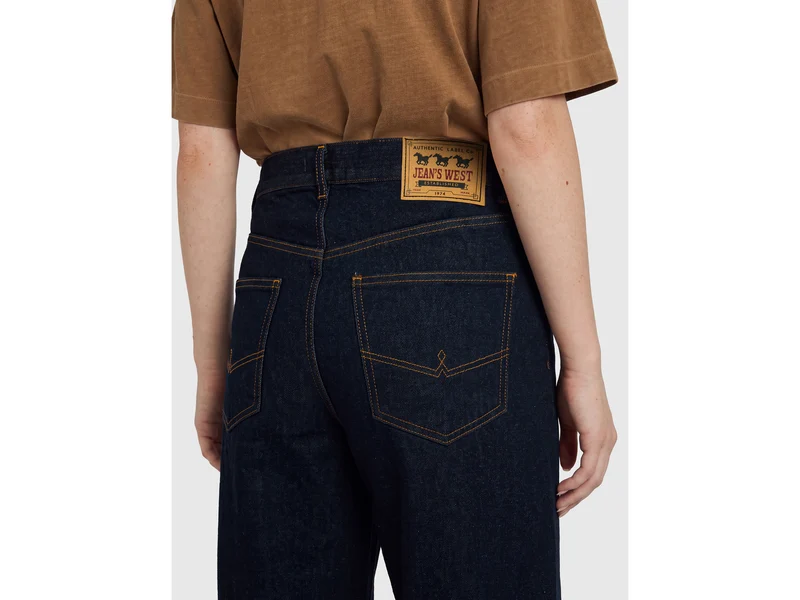 Weit geschnittene Jeans mit Waschung