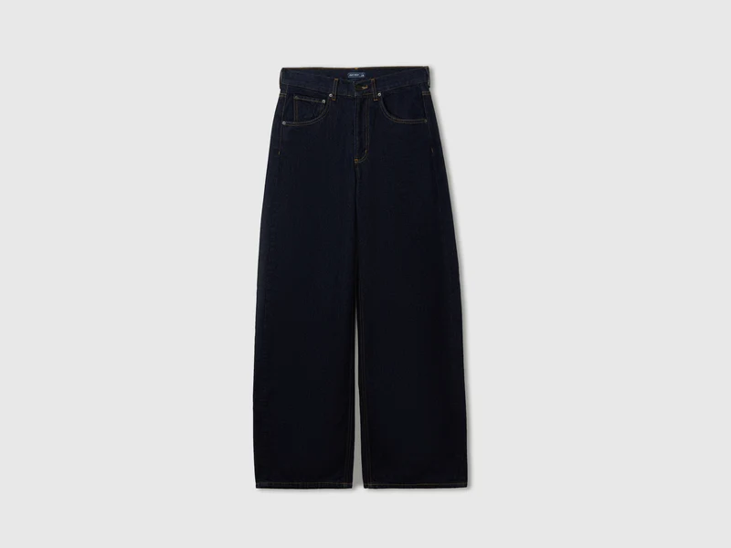 Weit geschnittene Jeans mit Waschung