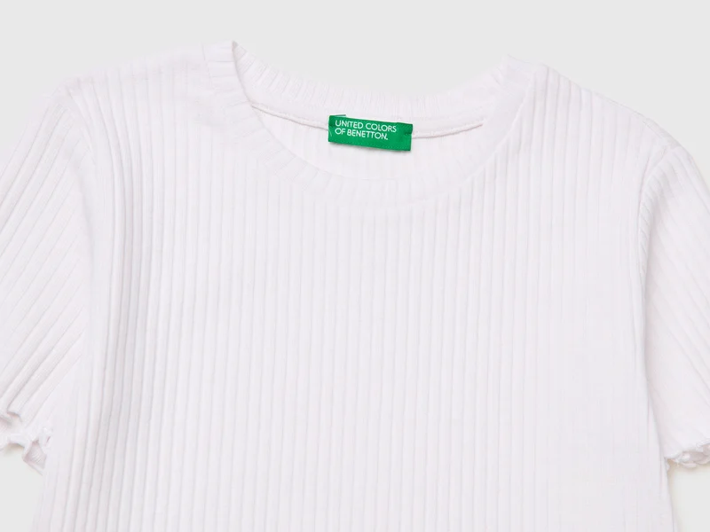 Schmal geschnittenes, geripptes T-Shirt