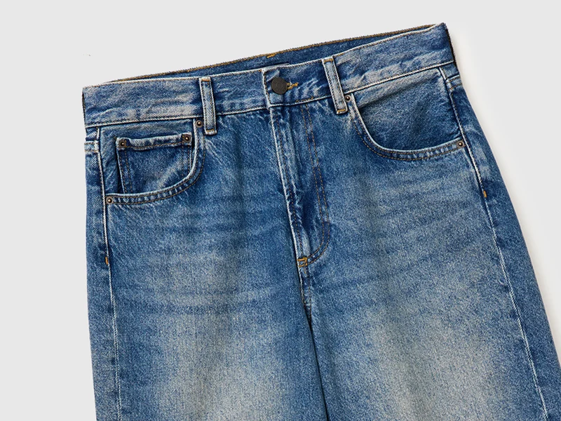 Vintage-Waschung, verkürzte Jeans mit umgeschlagenem Saum