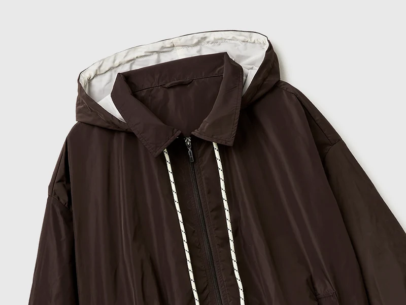 Großer Parka mit Kapuze