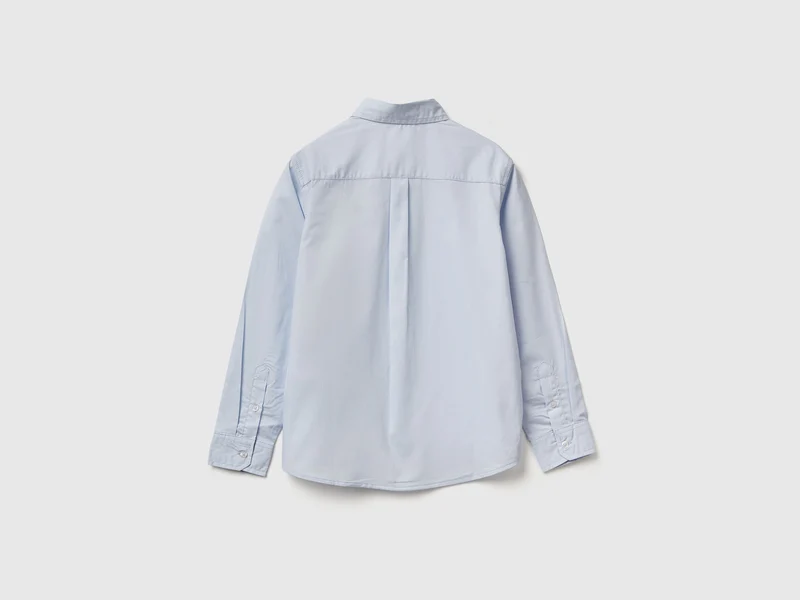 Hellblaues Button-Down-Hemd