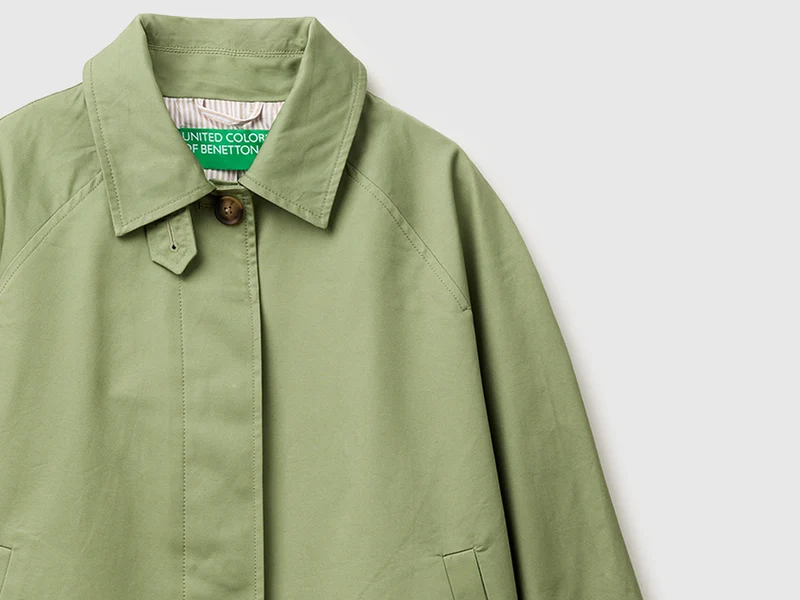 Kurzer Trenchcoat
