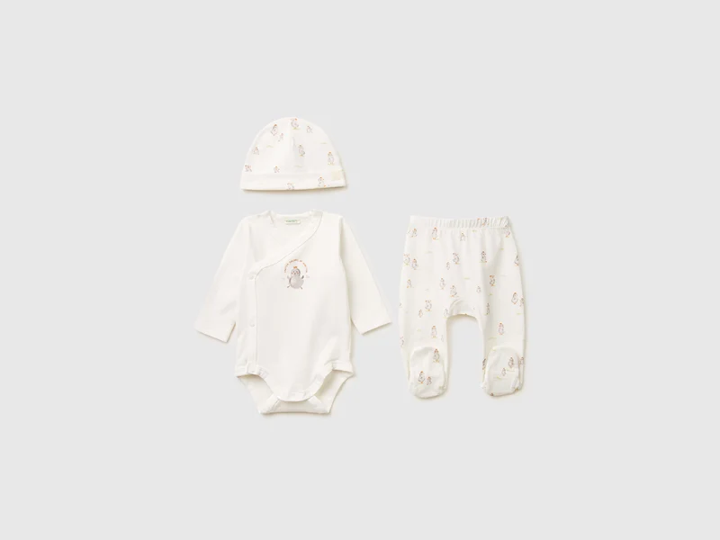 Set aus Body, Leggings und Hut