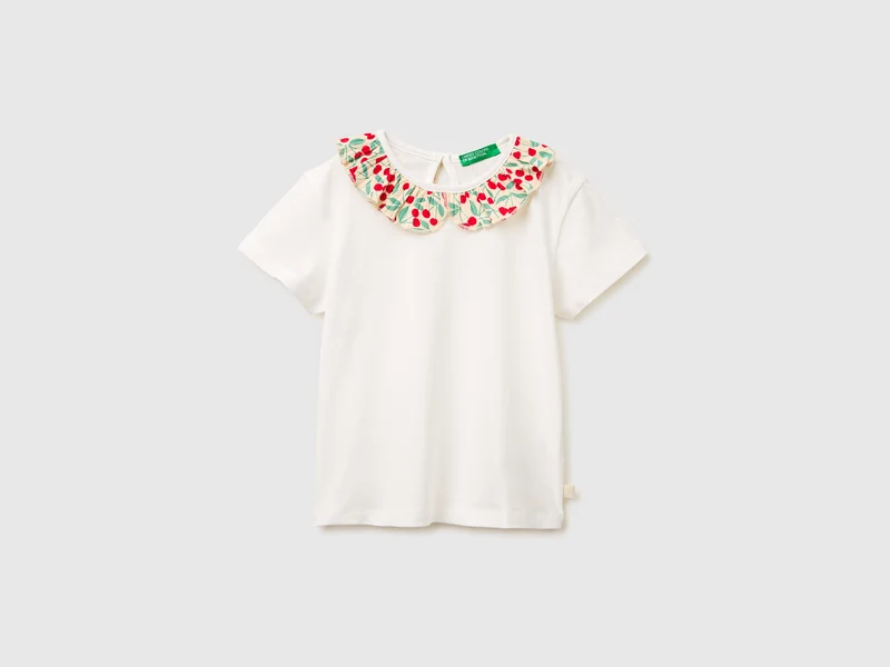 T-Shirt mit Rüschen am Kragen