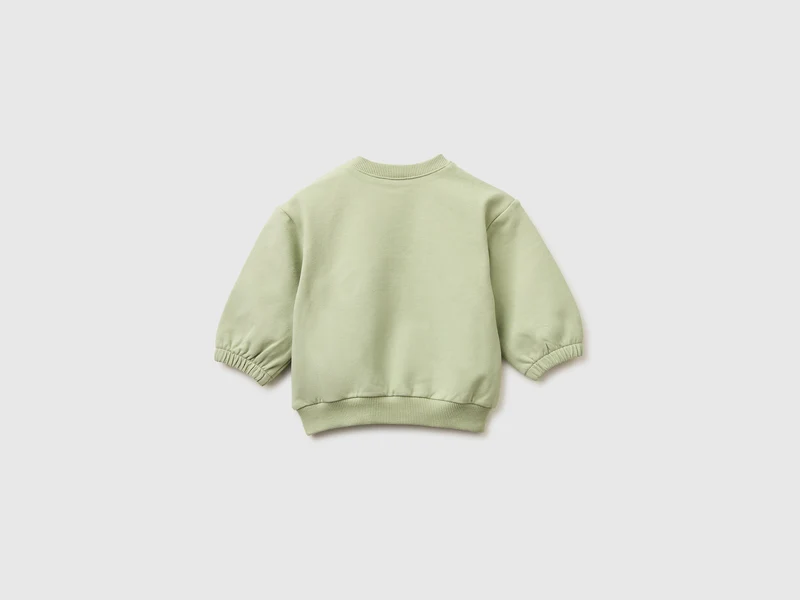 Sweatshirt mit Stickerei und Aufnäher