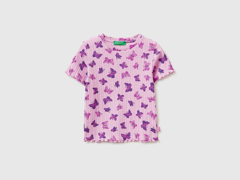Geripptes bedrucktes T-Shirt