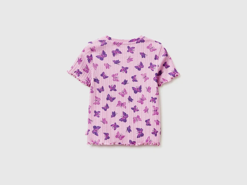 Geripptes bedrucktes T-Shirt