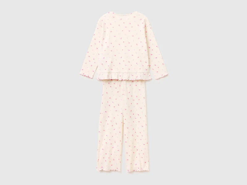 Pyjama mit Blumenmuster