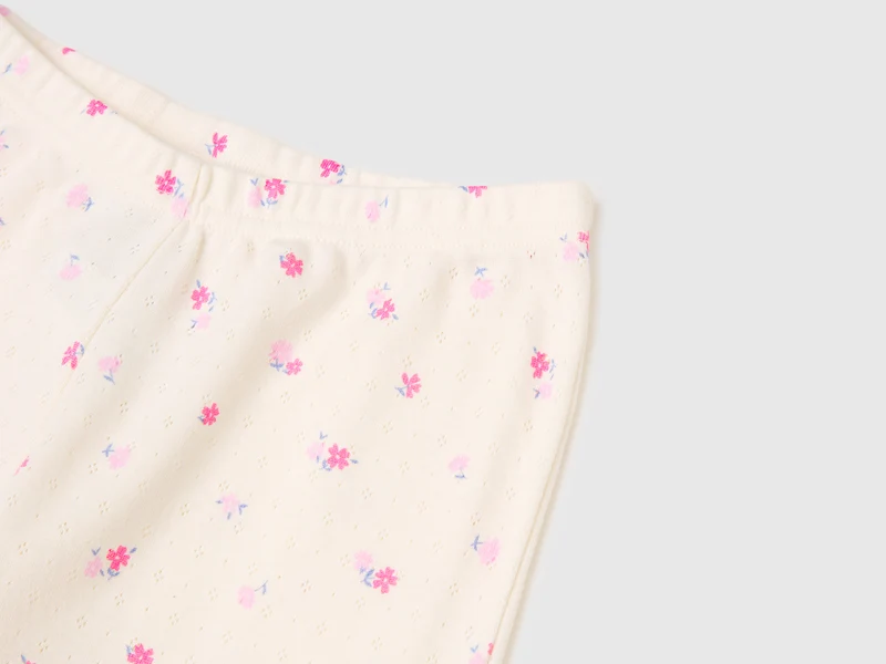 Pyjama mit Blumenmuster