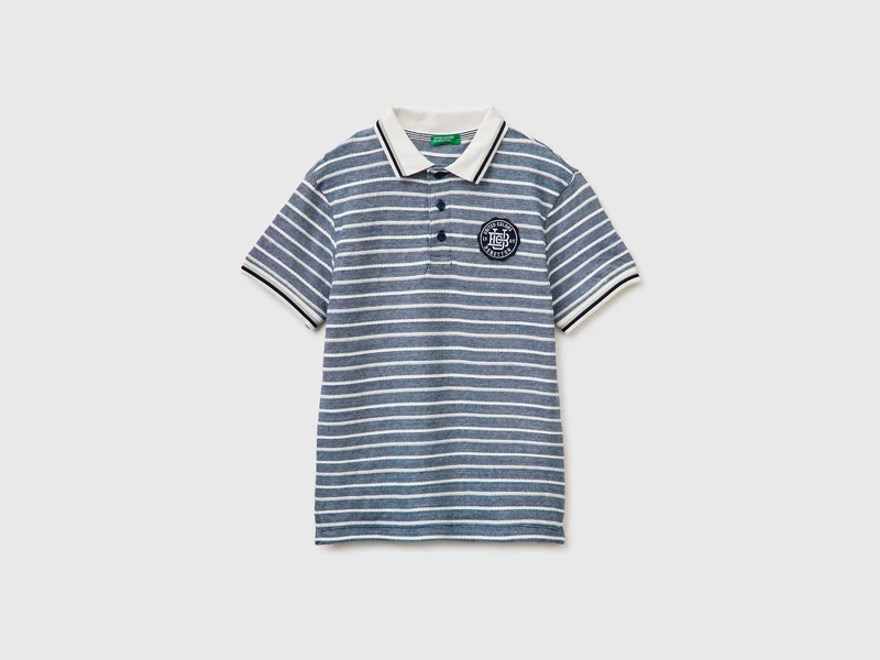 Gestreiftes Poloshirt mit Aufnäher