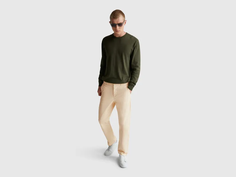 Straight-Fit-Chinos