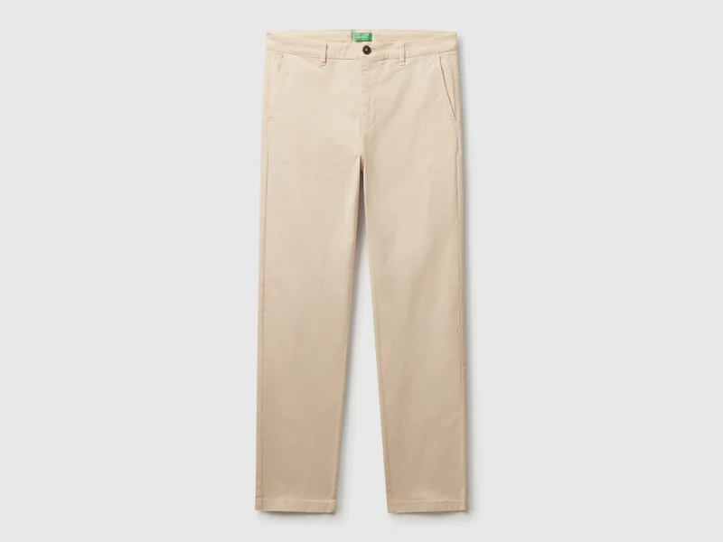 Straight-Fit-Chinos