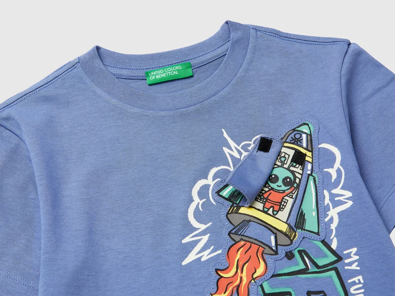 T-Shirt mit Aufdruck und Applikation